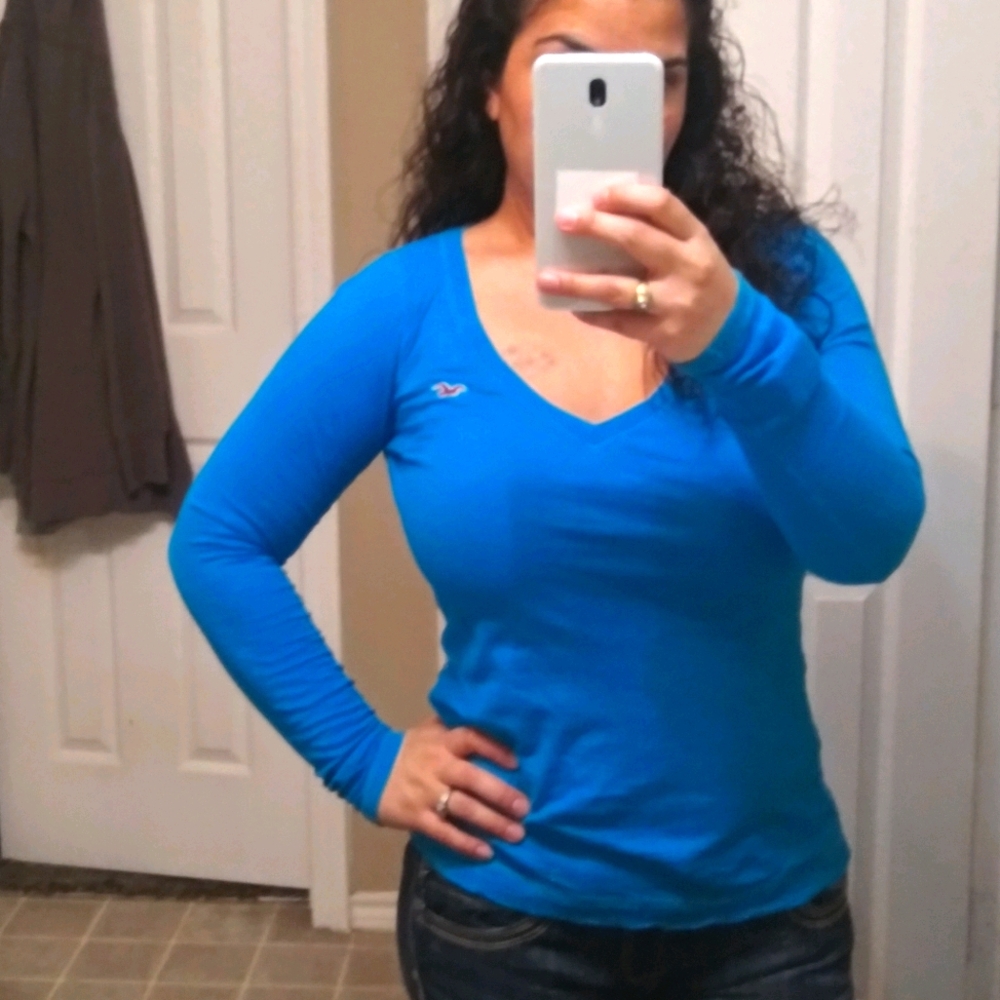 Hollister long sleeve tee